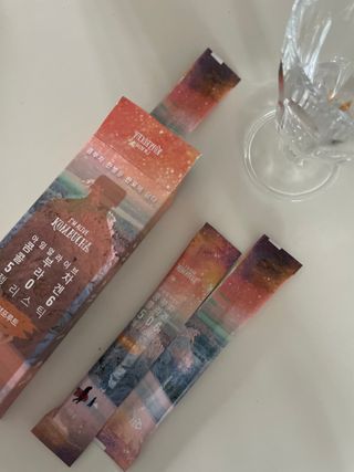 엘리샤코이 아임얼라이브 콤부차 콜라겐 506 스틱젤리 패션프루트 — 3.5점을 준 리뷰어가 2021년 6월 올린 사용 사진