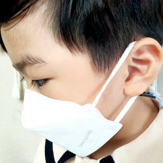 [숨그림]  덴탈마스크 짱구 우리아이 그리고 내가 쓰는 믿을수있는 케릭터 마스크  16종 — 5점을 준 리뷰어가 2021년 10월 올린 사용 사진