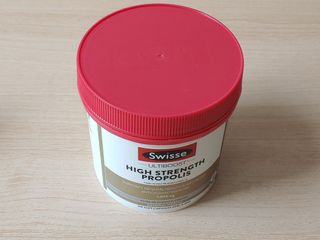 Swisse 스위스 고함량 프로폴리스 2,000mg 210정 — 5점을 준 리뷰어가 2021년 11월 올린 사용 사진