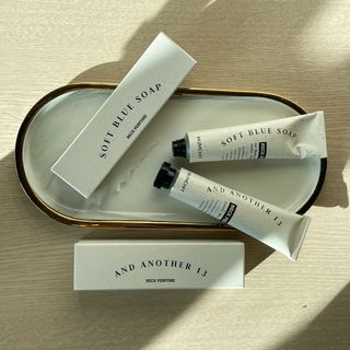 멈칫(MUMCHIT) 넥퍼퓸 NECKPERFUME 2가지 향 — 3점을 준 리뷰어가 2021년 12월 올린 사용 사진