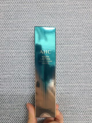 [NEW 탄력유턴 아이크림] AHC 유스 래스팅 리얼 아이크림 포 페이스 — 5점을 준 리뷰어가 2021년 3월 올린 사용 사진