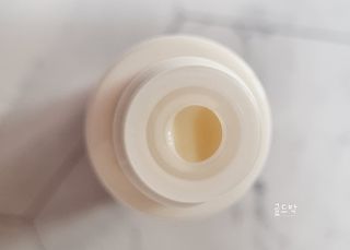 더사가오브수 [사가수] 효혜윤 보태니컬 에너지 에센스인로션 20ml /아이포올 스틱 3g — 5점을 준 리뷰어가 2023년 3월 올린 사용 사진