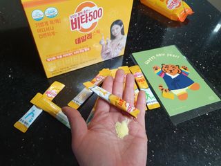 광동제약 [광동] 비타500데일리스틱 70포X2개 + 뚱랑이엽서 + 쇼핑백 증정 — 5점을 준 리뷰어가 2022년 1월 올린 사용 사진