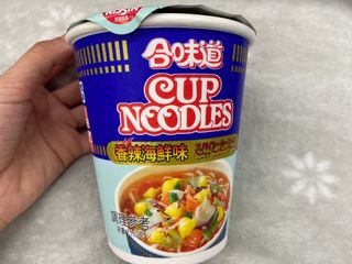 NISSIN 닛신 컵누들  4종 - 씨푸드오리지날, 씨푸드 스파이시, 씨푸드 커리, 씨푸드 XO소스 — 5점을 준 리뷰어가 2022년 1월 올린 사용 사진