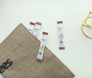 하루 1포로 콜레스테롤, 유산균, 고역가 소화효소까지 한번에 섭취! 다온바이오 홍자임 1개월분(30포) — 5점을 준 리뷰어가 2022년 11월 올린 사용 사진