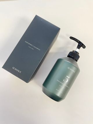 르핸스 퍼포밍 5 샴푸 비반트 포렛/베티버 포그 — 4.5점을 준 리뷰어가 2023년 1월 올린 사용 사진