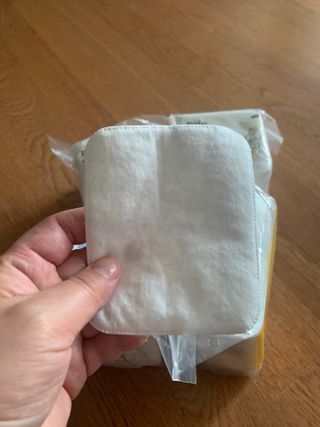 디어엘로디 프리미엄 유기농 유아 솜티슈 40매 3Pack +60매 1Pack 혼합형 — 5점을 준 리뷰어가 2021년 4월 올린 사용 사진