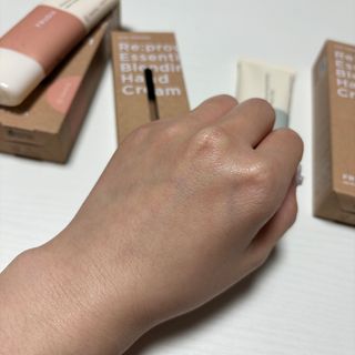 [후르디아] 끈적임 없는 착한성분 비건  핸드크림 3종 — 3.5점을 준 리뷰어가 2024년 3월 올린 사용 사진