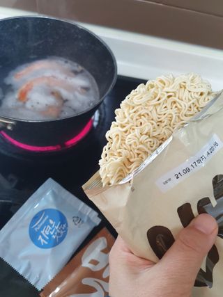 [풀무원] 자연은맛있다 정면, 백면, 홍면  세트 — 5점을 준 리뷰어가 2021년 4월 올린 사용 사진