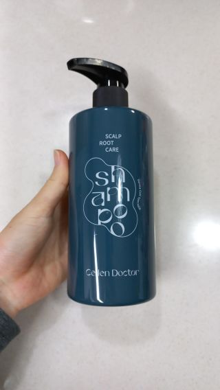 세렌닥터 스칼프 루트 케어 샴푸 — 5점을 준 리뷰어가 2022년 11월 올린 사용 사진