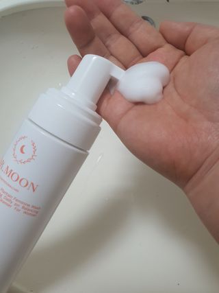 MF프리 [닥터문] 유산균 락토케어 질경초 여성청결제 200ml (폼타입) — 5점을 준 리뷰어가 2022년 7월 올린 사용 사진