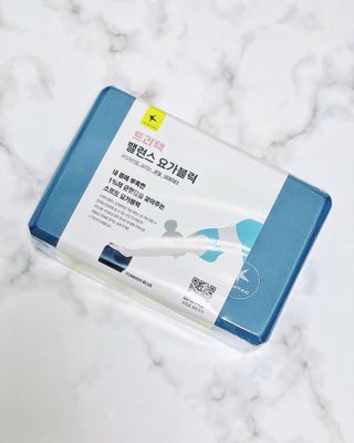 [트라택] 홈 필라테스 SET [미니짐볼+웨이트볼(0.5kg&1kg+요가블럭] — 5점을 준 리뷰어가 2022년 7월 올린 사용 사진