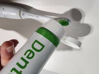 프리마인 유해균 뿐만 아니라 유익균까지 씻어내는 치약은 그만, 건강한 구강환경을 만드는 덴탈엔오 — 5점을 준 리뷰어가 2023년 4월 올린 사용 사진