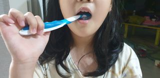 [심폐소생소] 무불소 임산부 천연 치약 — 5점을 준 리뷰어가 2021년 10월 올린 사용 사진