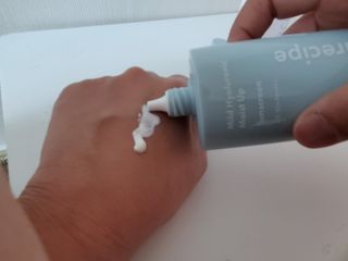 아이레시피 모이스트터치 스포츠 선밀크 50ml (SPF50+ PA+++) — 5점을 준 리뷰어가 2023년 6월 올린 사용 사진
