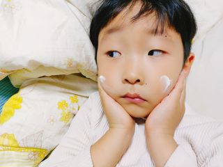 mom e 맘이 내추럴 베이비 케어 크림+바디오일 — 5점을 준 리뷰어가 2021년 1월 올린 사용 사진