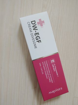 이지듀 DW-EGF 크림 다이브좀_콜라겐이 쏙쏙, 탄력피부로 다이빙 — 5점을 준 리뷰어가 2021년 2월 올린 사용 사진
