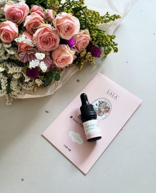 라라로즈데이 시즌2 천연 아로마오일 Y존 케어 속옷향수 이너퍼퓸 5ml  여성의 자존감을 UP시키자 — 5점을 준 리뷰어가 2021년 10월 올린 사용 사진