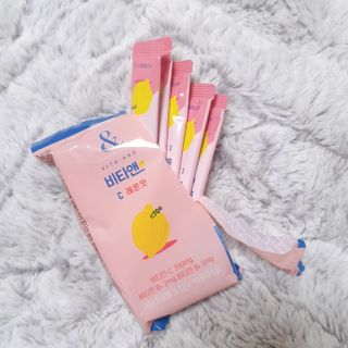 비타앤C 레몬맛, 망고맛 — 5점을 준 리뷰어가 2021년 5월 올린 사용 사진