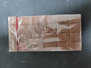 당류2g 자일리톨로 단맛을낸 슈카 퓨어비건 무설탕초콜릿 Xucker vegan 2개입 — 5점을 준 리뷰어가 2021년 4월 올린 사용 사진