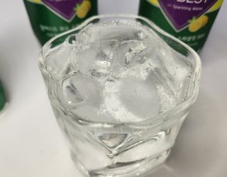 몽베스트 Montbest with Sparkling water Lemon OR Lime 20병(랜덤) — 5점을 준 리뷰어가 2023년 1월 올린 사용 사진