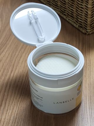 랑벨 비타 에너지 잡티 앰플 패드 65매 (투명하고 밝은 얼굴 광채패드) — 5점을 준 리뷰어가 2022년 6월 올린 사용 사진