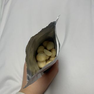 도이퉁 마카다미아 넛 90g  로얄 마카넛 오리지널 쏠트 허니 — 4.5점을 준 리뷰어가 2021년 2월 올린 사용 사진