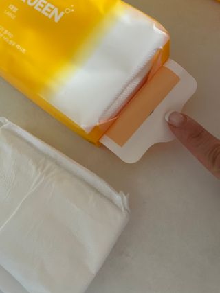 에어퀸 뉴브레스 유기농 생리대 4종 (팬티라이너 20P + 중형 10P + 대형 10P + 오버나이트 8P)_체험단 2차 — 5점을 준 리뷰어가 2024년 11월 올린 사용 사진