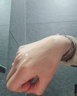 체르엠  프루브 콜라겐 앰플세럼 60ml 1병 — 5점을 준 리뷰어가 2021년 10월 올린 사용 사진
