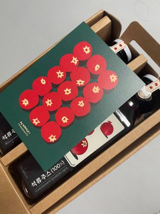 [바이윙클] 페르시아 유기농 석류 착즙주스 750ml 2병 + 선물박스 세트 — 5점을 준 리뷰어가 2022년 3월 올린 사용 사진