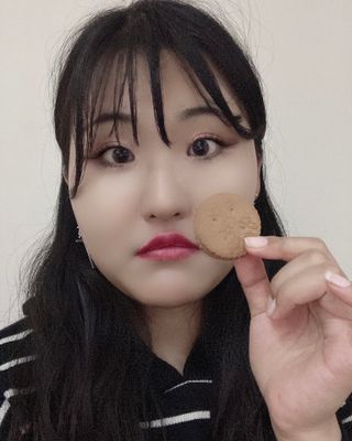 롯데제과 롯샌 카페크런치 — 5점을 준 리뷰어가 2021년 10월 올린 사용 사진
