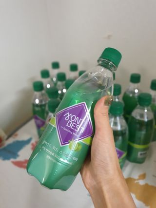 몽베스트 Montbest with Sparkling water Lime20병 — 5점을 준 리뷰어가 2021년 10월 올린 사용 사진