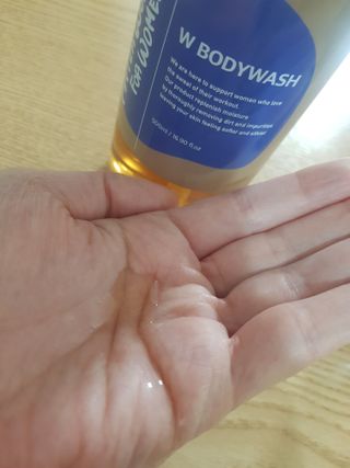 와프랩 운동하는 여성을 위한 더블유 미세먼지 세정 천연유래 약산성 바디워시 — 5점을 준 리뷰어가 2022년 3월 올린 사용 사진