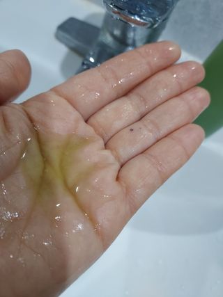 프리마인 메이크업과 들뜨는 각질까지 한방에 깐달걀로! 순하기까지한 셀베이스 그린티클렌저(200ml) — 5점을 준 리뷰어가 2023년 4월 올린 사용 사진