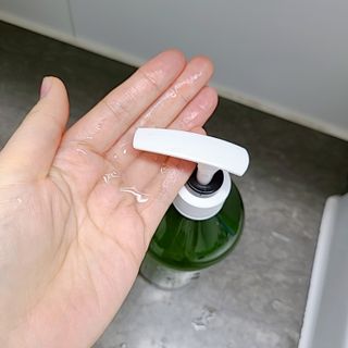 올리브 오일 스킨케어 컴퍼니 [OOSC] 향기로운 보습 로즈 제라늄 바디워시 500ml — 5점을 준 리뷰어가 2021년 4월 올린 사용 사진
