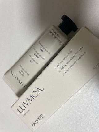 러브모아 향수 고체향수 승무원 고체향수 바르는 향수 니치향수 도손 우드세이지 앤 씨솔트 — 5점을 준 리뷰어가 2022년 12월 올린 사용 사진