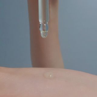 랑벨 비타 에너지 잡티 앰플 50ml 고농축 비타민, 저자극, 수분 촉촉, 미백 앰플 — 5점을 준 리뷰어가 2022년 4월 올린 사용 사진
