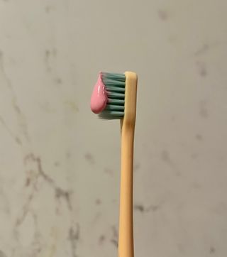 생활공작소 [네이버구매평] 미세모 콤팩트 칫솔 부드러운칫솔 치과칫솔 교정용 24개 — 5점을 준 리뷰어가 2025년 5월 올린 사용 사진