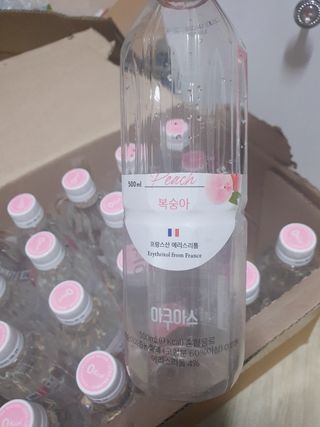아쿠아스 플레이버워터 [아쿠아스] 제로칼로리 플레이버워터 복숭아/청포도 1BOX 20개입 — 5점을 준 리뷰어가 2021년 4월 올린 사용 사진