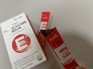 [인디닥터] 타이탄 BCAA 프로틴 젤리스틱 — 4.5점을 준 리뷰어가 2022년 5월 올린 사용 사진