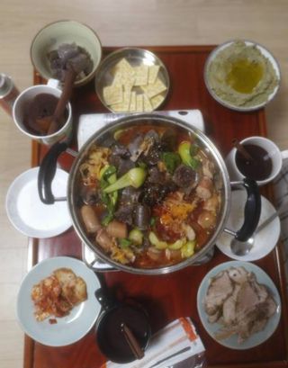 마에스트로 엑스트라버진 올리브 유 마에스트로 엑스트라버진 스페인 올리브유 — 5점을 준 리뷰어가 2022년 3월 올린 사용 사진