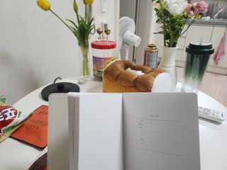 리훈 2024년 하고싶은말다이어리 만년형(위클리/데일리 중 택 1) — 5점을 준 리뷰어가 2023년 9월 올린 사용 사진