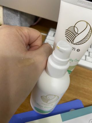 mom e 맘이 내추럴 베이비 케어 크림+바디오일 — 5점을 준 리뷰어가 2021년 1월 올린 사용 사진