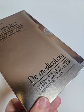 MF[더메디코템] 스피큘 DCA V리프팅 크림 — 5점을 준 리뷰어가 2024년 4월 올린 사용 사진