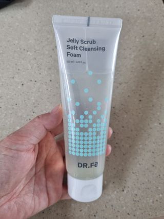 닥터에프파이브 젤리스크럽 소프트 클렌징폼 120ml — 5점을 준 리뷰어가 2022년 6월 올린 사용 사진