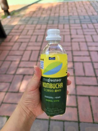 더그레잇티 콤부차 300ml *12개입 (오리지널 6개+베리리치 6개) — 5점을 준 리뷰어가 2022년 7월 올린 사용 사진