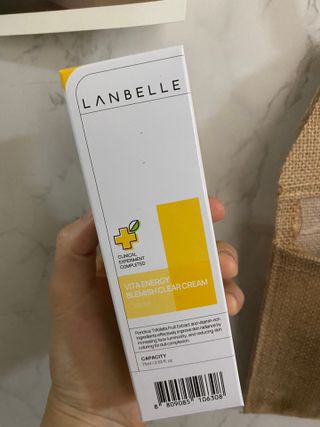 랑벨 비타 에너지 잡티 크림 75ml (피부 속 기미완화크림) — 5점을 준 리뷰어가 2022년 5월 올린 사용 사진