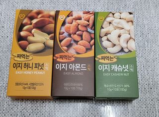 짜먹는 이지견과 짜먹는 이지아몬드, 짜먹는 이지허니피넛, 짜먹는 이지캐슈넛 각 10g X  10포 — 4점을 준 리뷰어가 2021년 2월 올린 사용 사진
