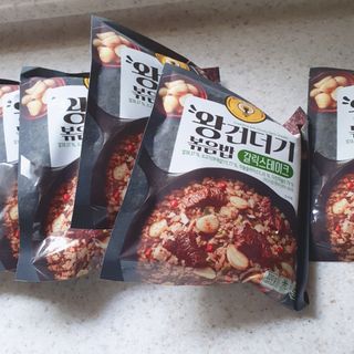 한성기업 무볼레 왕건더기 볶음밥 갈릭스테이크 — 4점을 준 리뷰어가 2021년 10월 올린 사용 사진