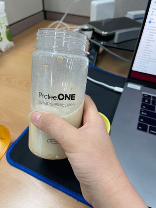 프로티원 단백질쉐이크 곡물맛 2주분 1통+보틀 — 5점을 준 리뷰어가 2021년 4월 올린 사용 사진